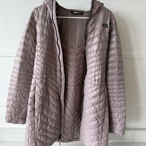 The North Face Women's Quilted Hooded Puffer Jacket - Mauve